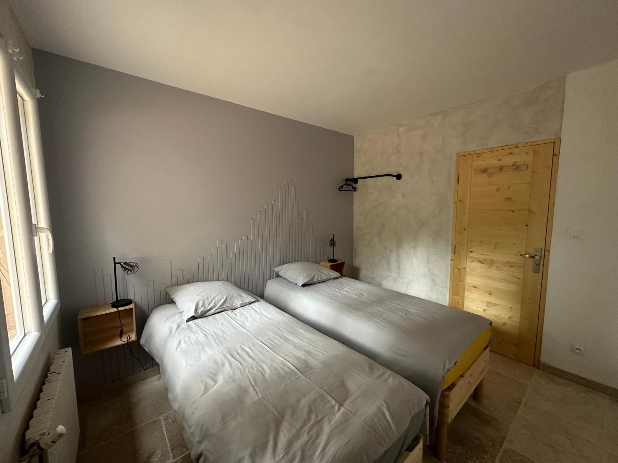 Maison Au Pied De La Sainte Victoire Puyloubier Extérieur photo